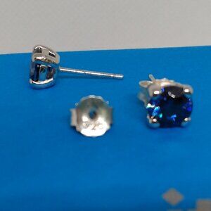 Beautiful earrings!